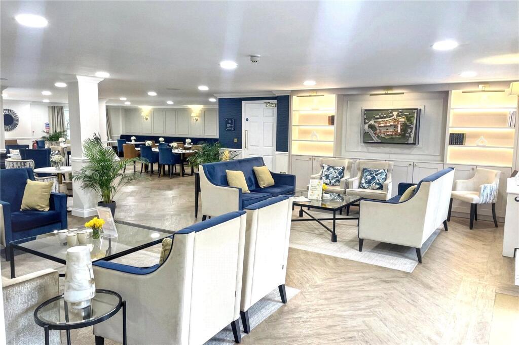 Chantry Court, Westbury – pohled 2