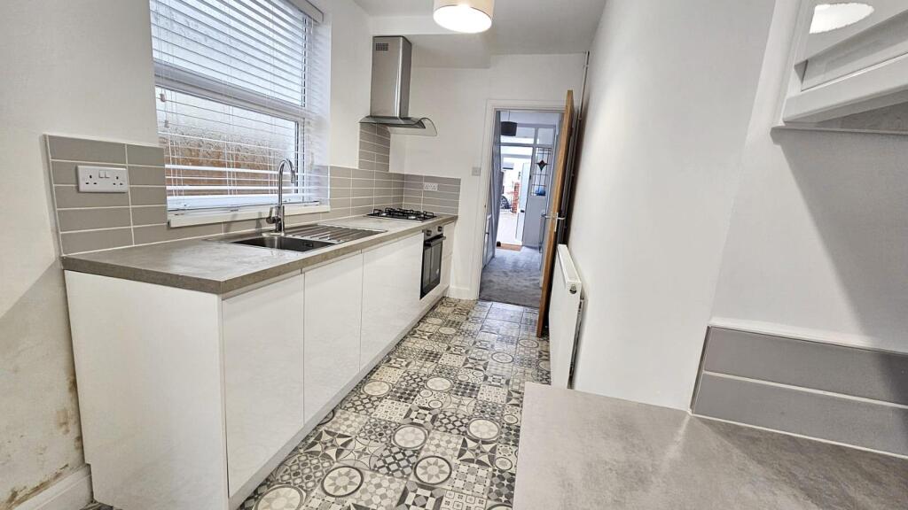 Main image of property: Bwlch Road, Fairwater, Cardiff, CF5 3EF