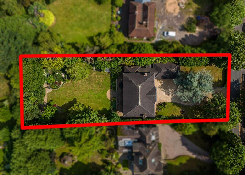 Ashfield House, Ash Hill, Compton, Wolverhampton, WV3 9DR photo 2