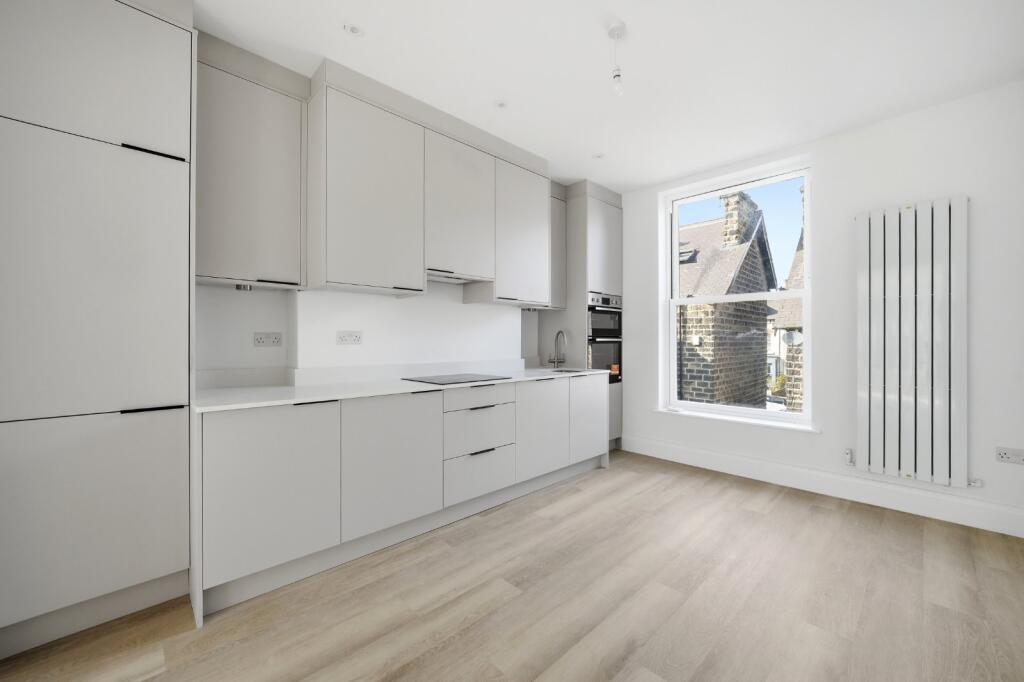 West Cliffe Grove, Harrogate, North Yorkshire, HG2 photo 3