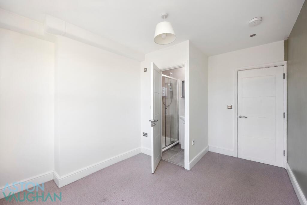 Roundhill Crescent, Brighton photo 2