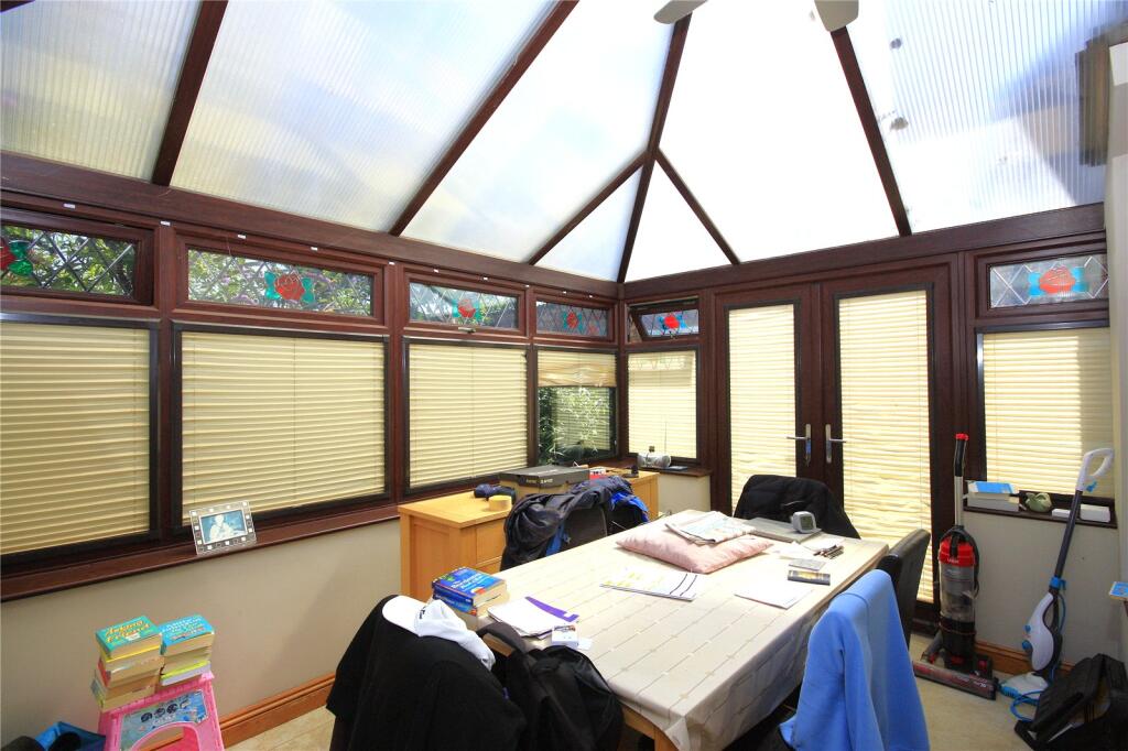 Hooks Farm Way, Havant, Hampshire, PO9 - View 6
