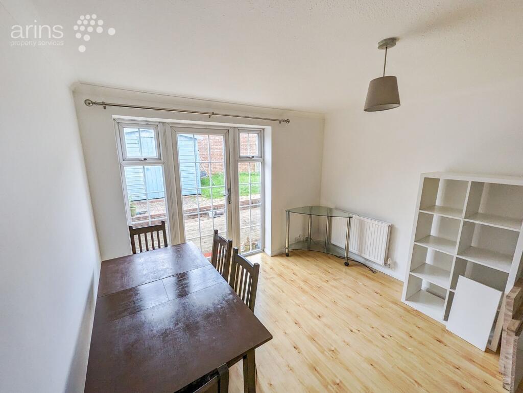 Apartment in Reading - View 4