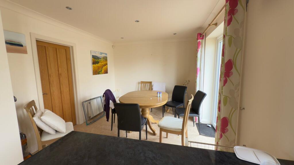 East Terrace, WALTON ON THE NAZE, CO14 photo 4