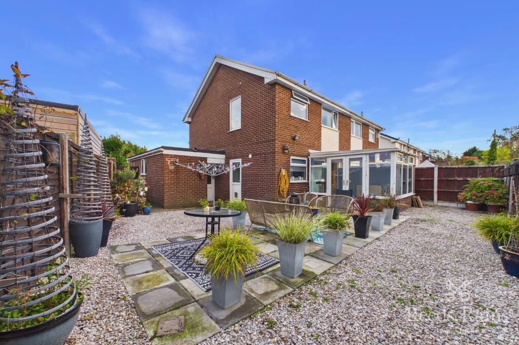 Enfield Close, Eccleston, Chorley, Lancashire, PR7 photo 4