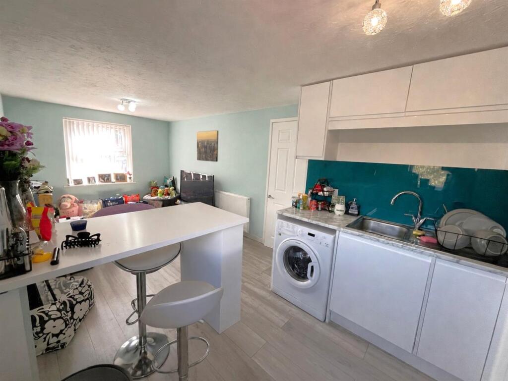 Apartment in Weymouth, Dorset - View 2