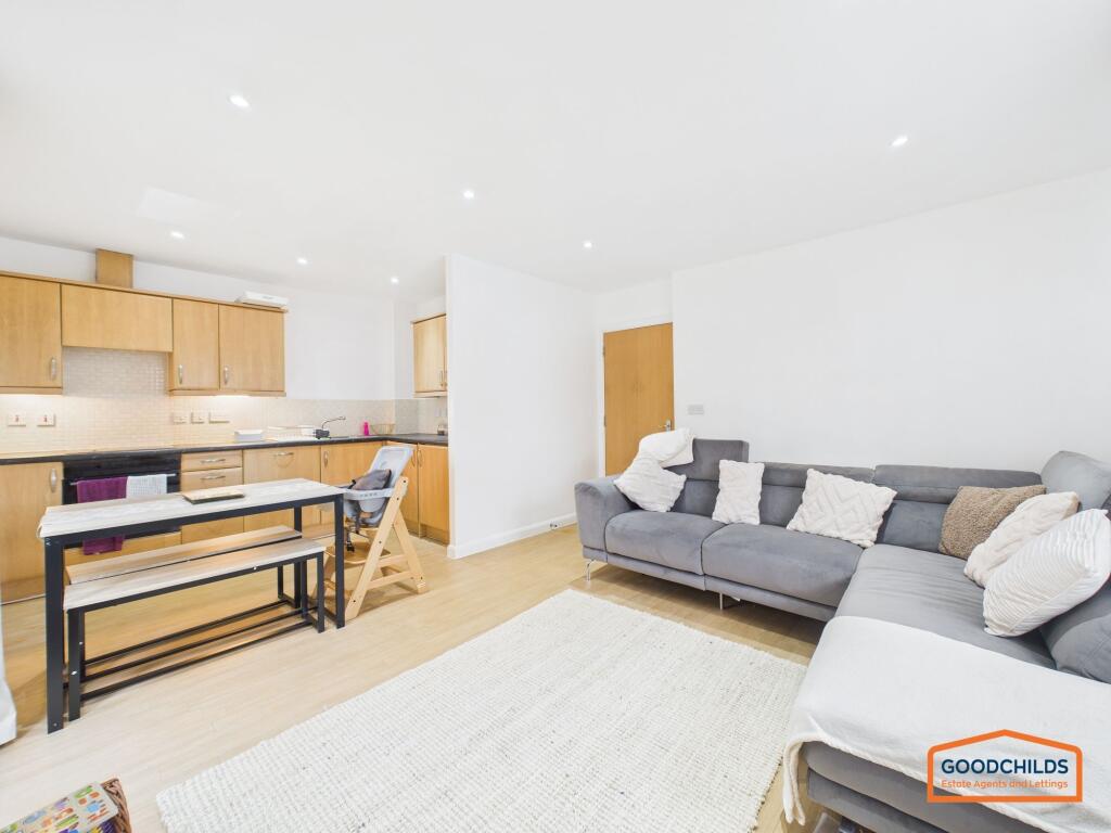 Lapwing Close, Brownhills, WS8 photo 4