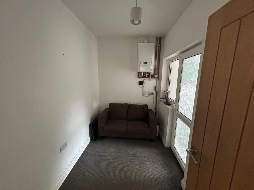 Beech Avenue, Northampton, Northamptonshire, NN3 - View 4