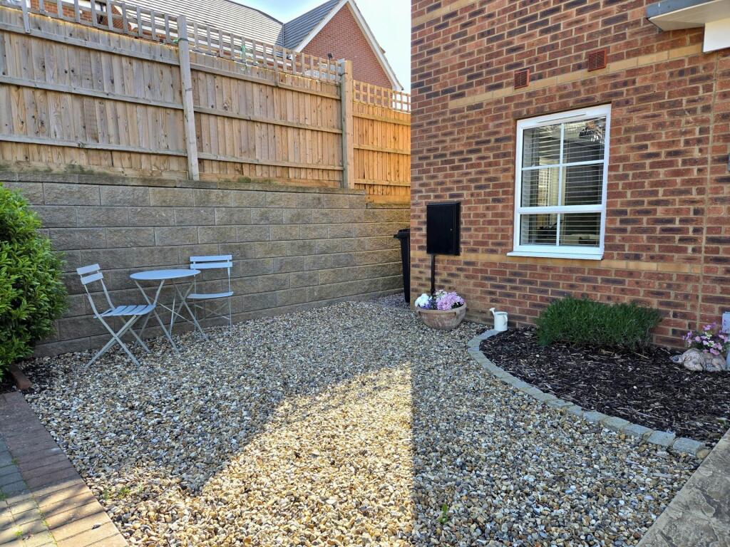 Langley Avenue, Eaton Leys - View 4