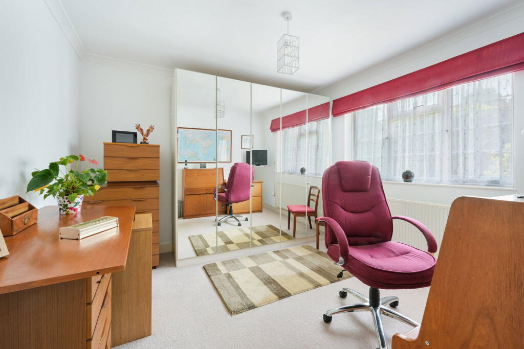 House in Redhill - View 4