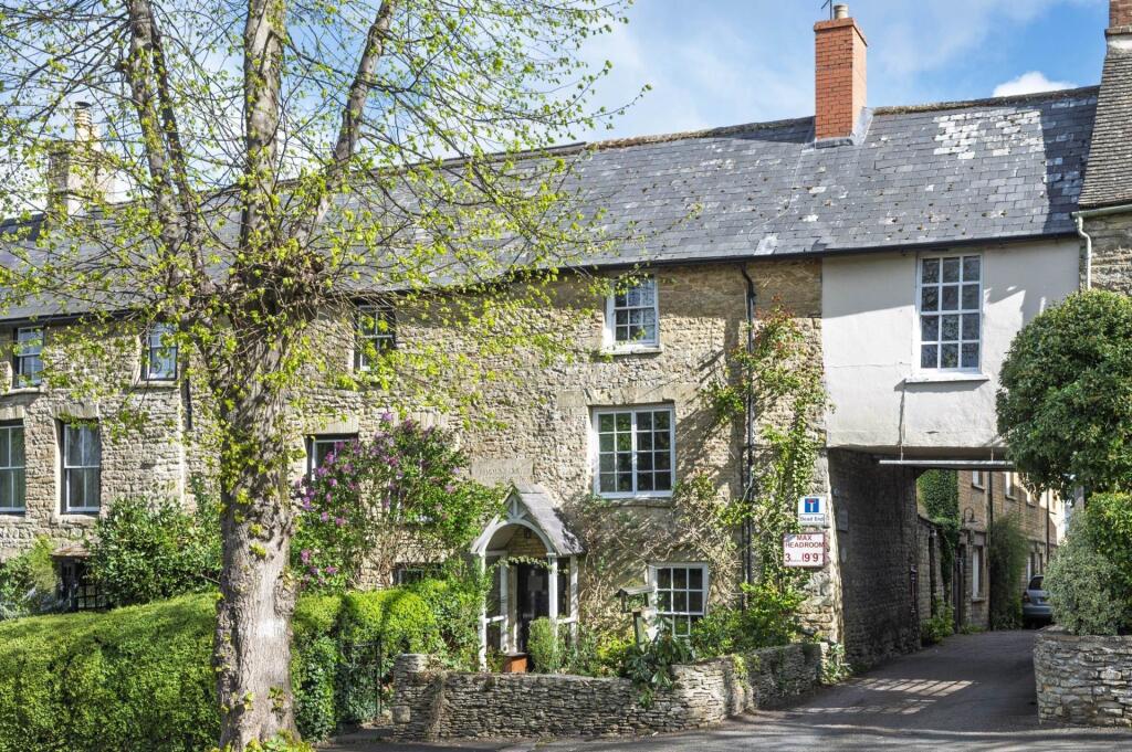 Main image of property: New Street, Chipping Norton