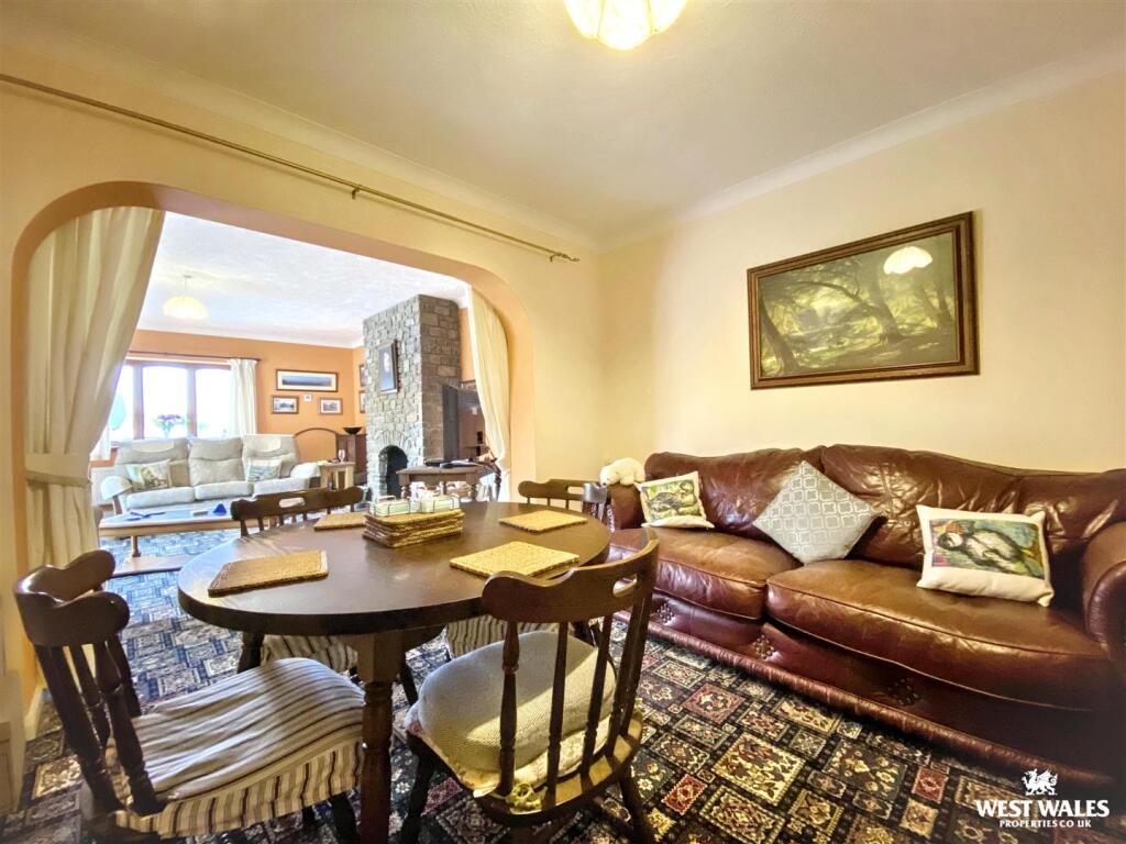 Green Meadow Close, East Williamston, Tenby – pohled 5