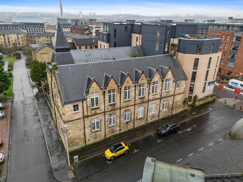 Main image of property: 1/5 52 Lumsden Street, Yorkhill, G3 8BT