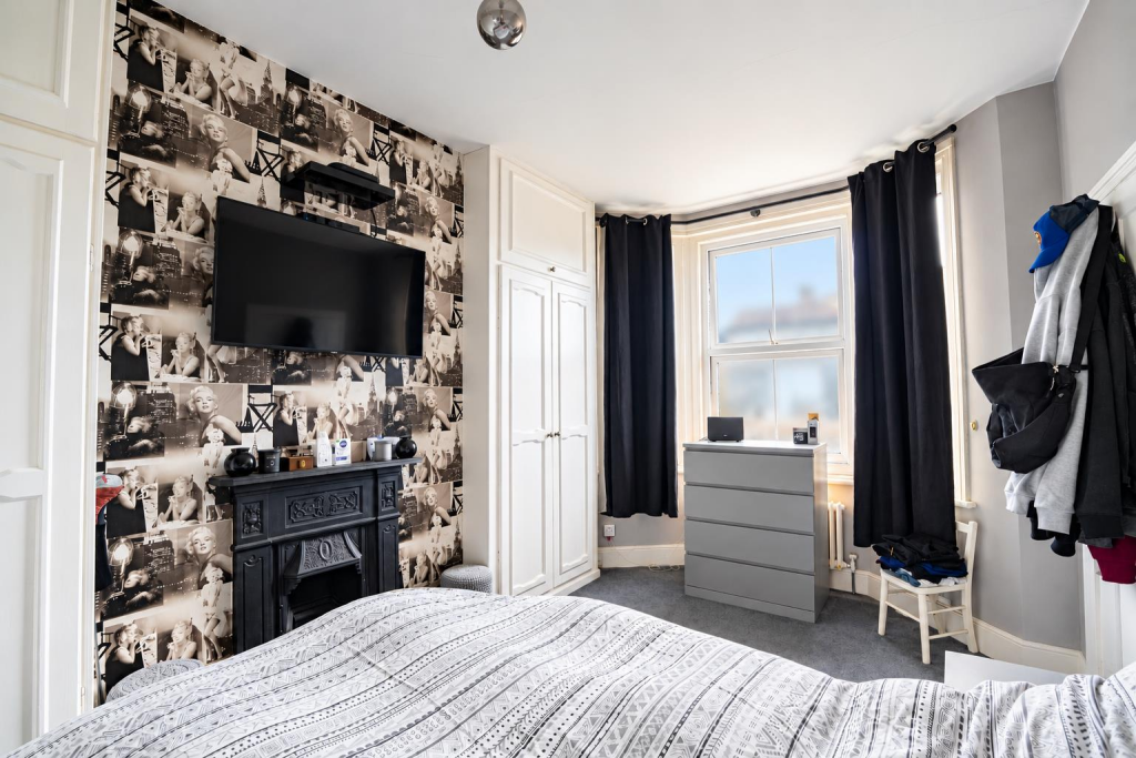 Apartment in Tonbridge - View 4