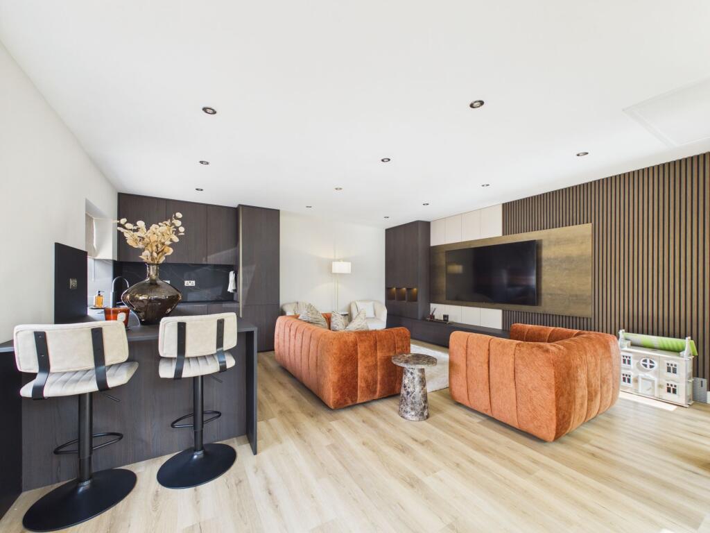 House in South Kesteven, Woodland Rise, Langtoft - View 4