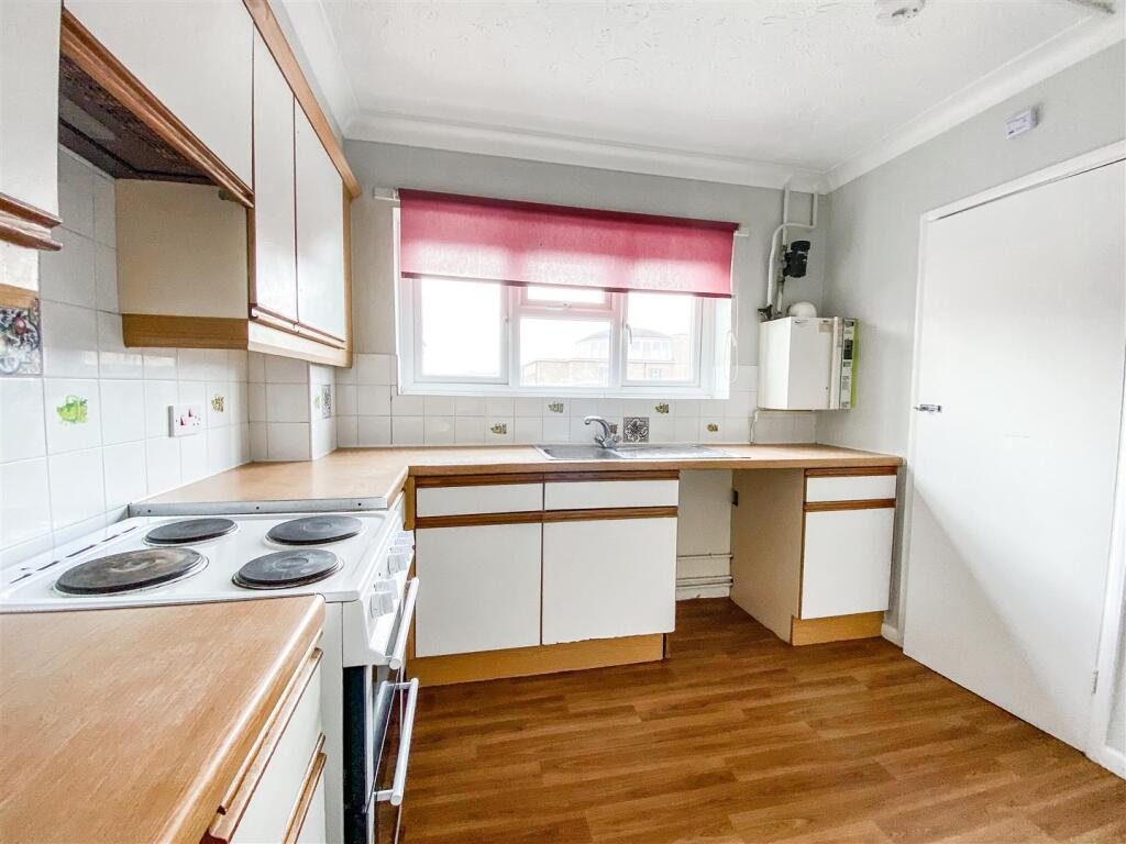 Apartment in Chelmsford - View 4