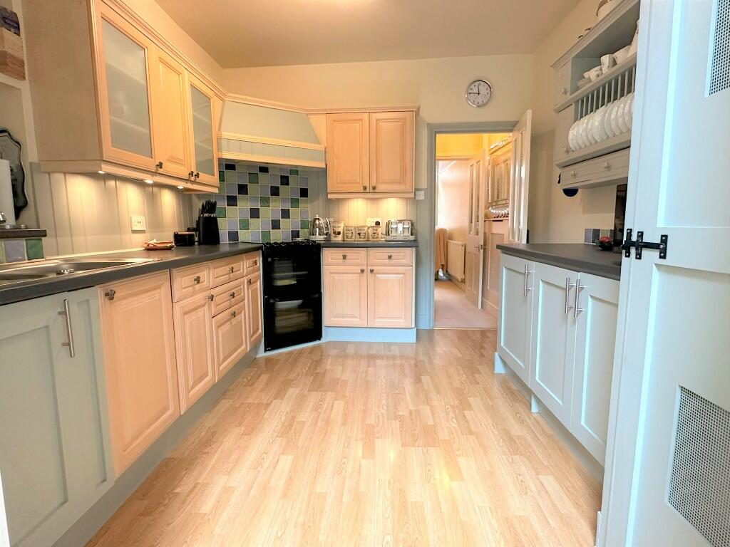 House in Eastbourne, East Sussex - View 4