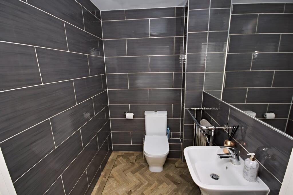 House in Tonbridge and Malling, Leybourne - More