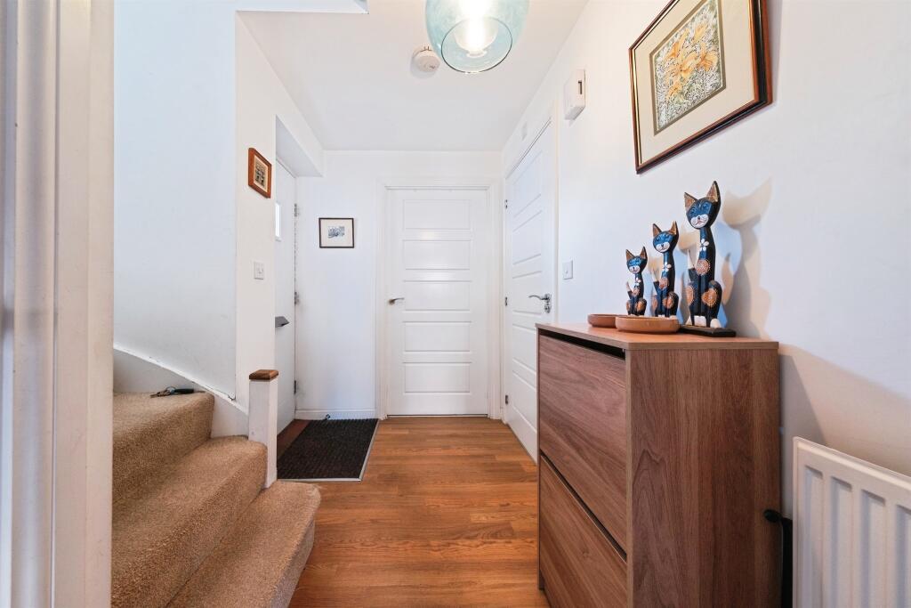 House in Milton Keynes, Fairfields - View 2