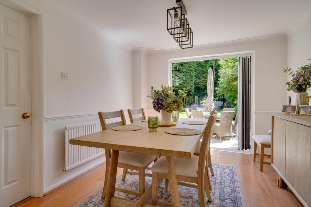 Furze Grove, Royston photo 4