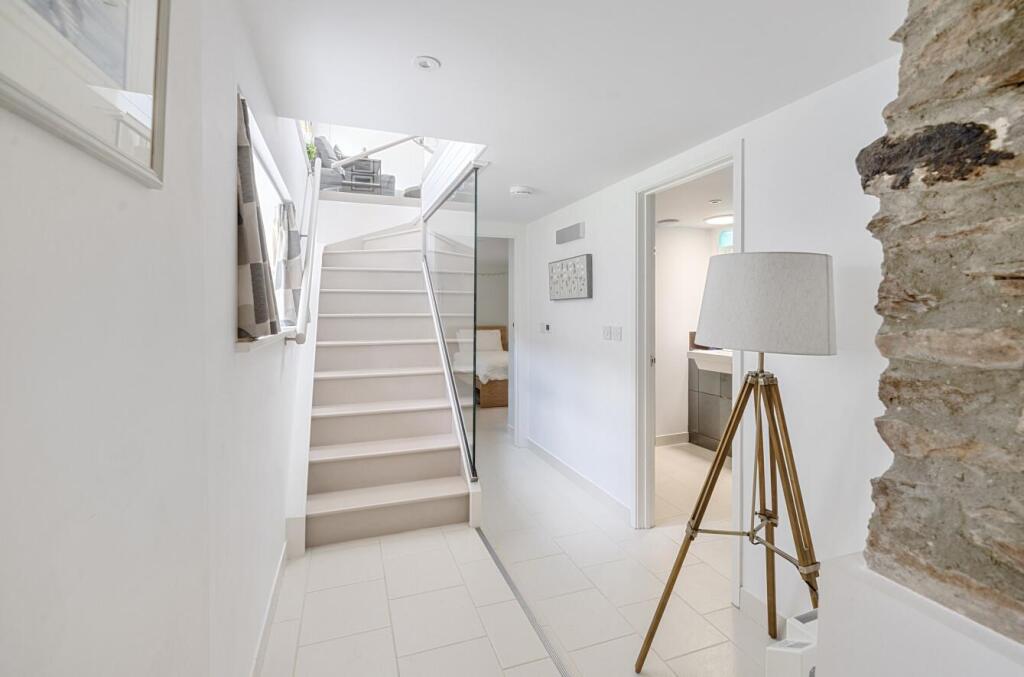 Apartment in Taunton - View 2
