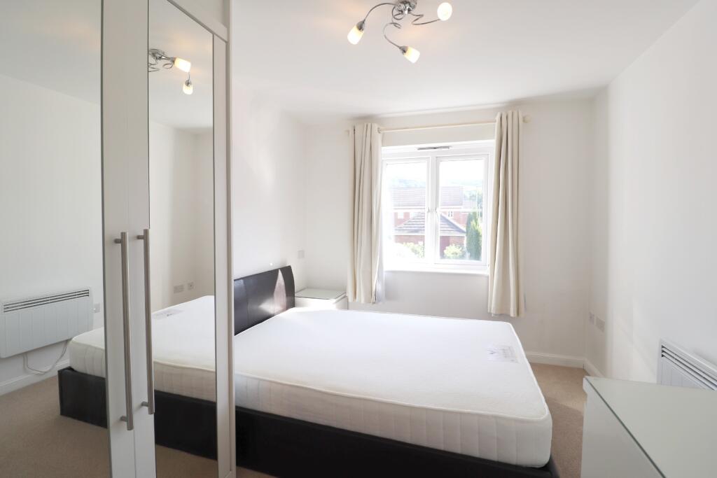Apartment in Cardiff - More