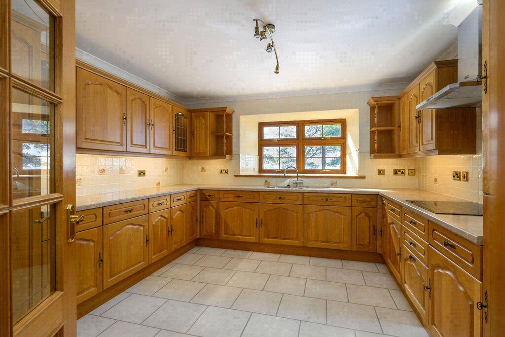 House in Arncroach, Gillingshill - More