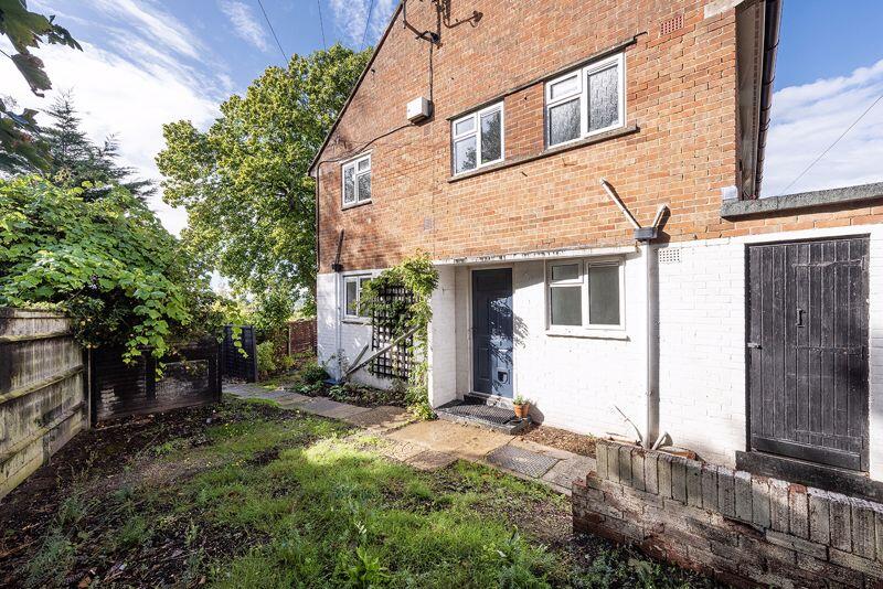 Main image of property: 1 Bedroom Ground Floor Maisonette, Sherwood Road, Tunbridge Wells