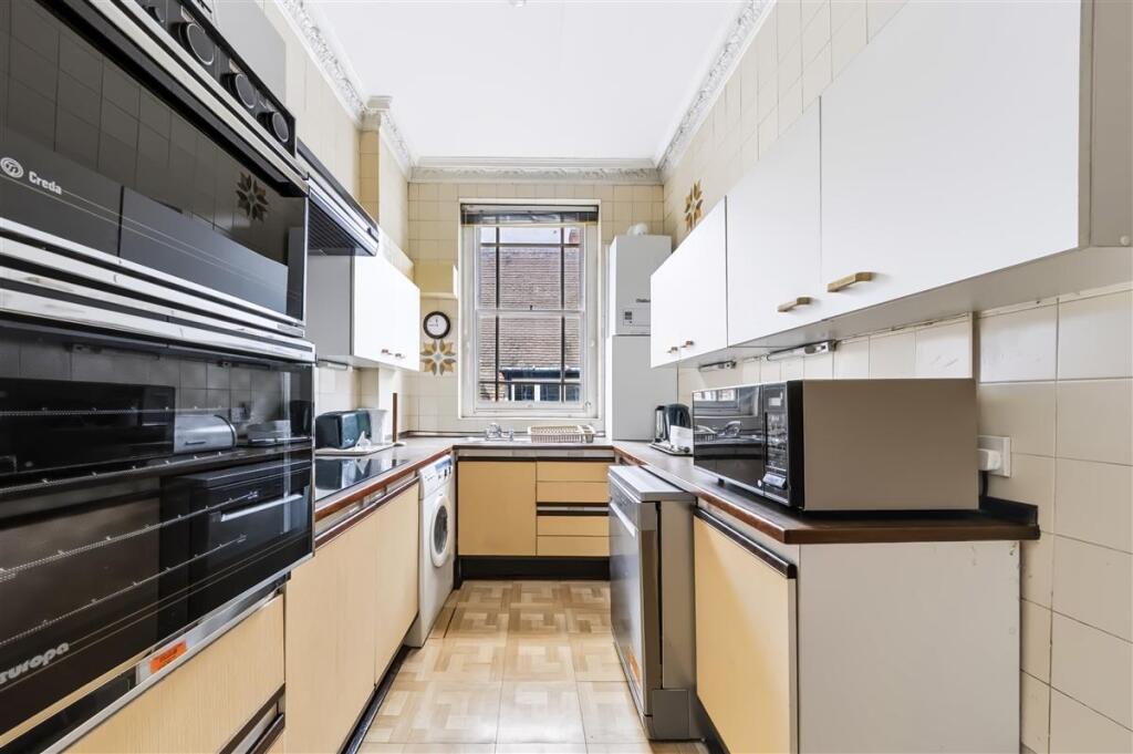 Apartment in London, City of Westminster - More
