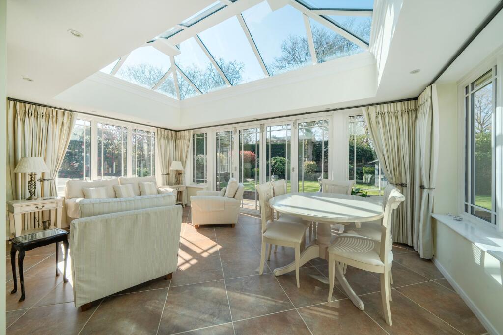 House in Waverley, Cranleigh - View 4