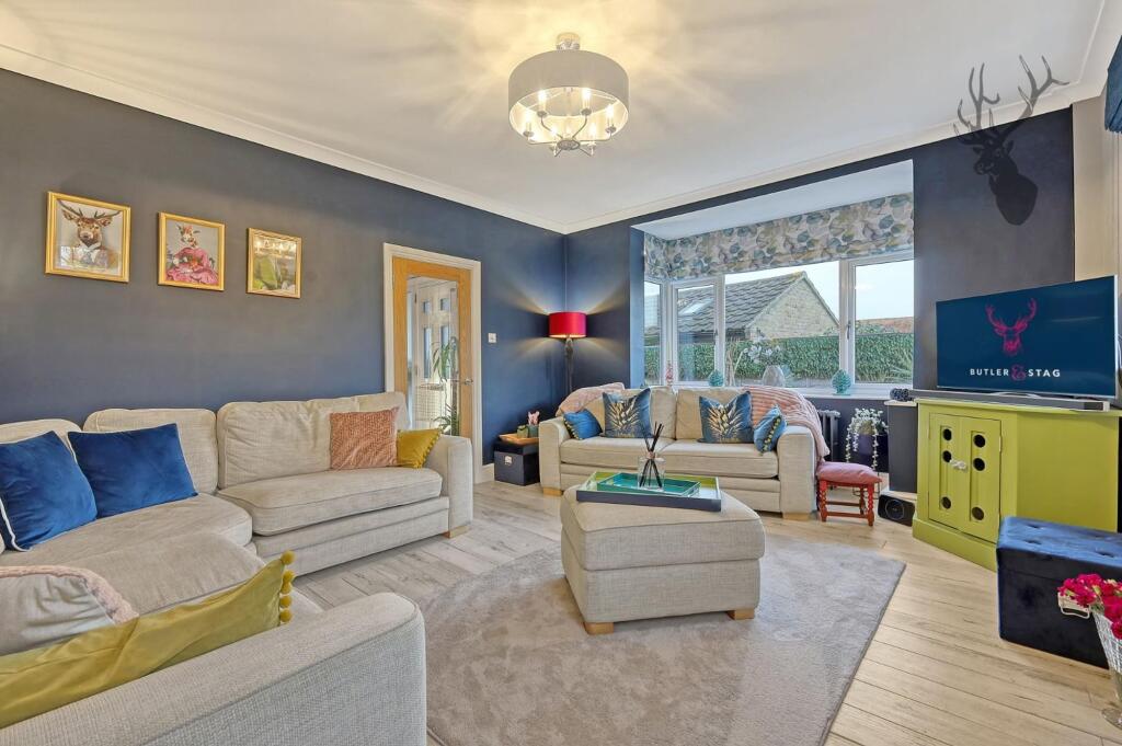 Windmill Close, Waltham Abbey, EN9 photo 2