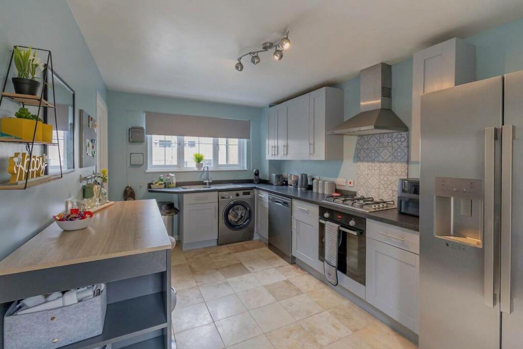 House in Malmesbury, Wiltshire - View 3