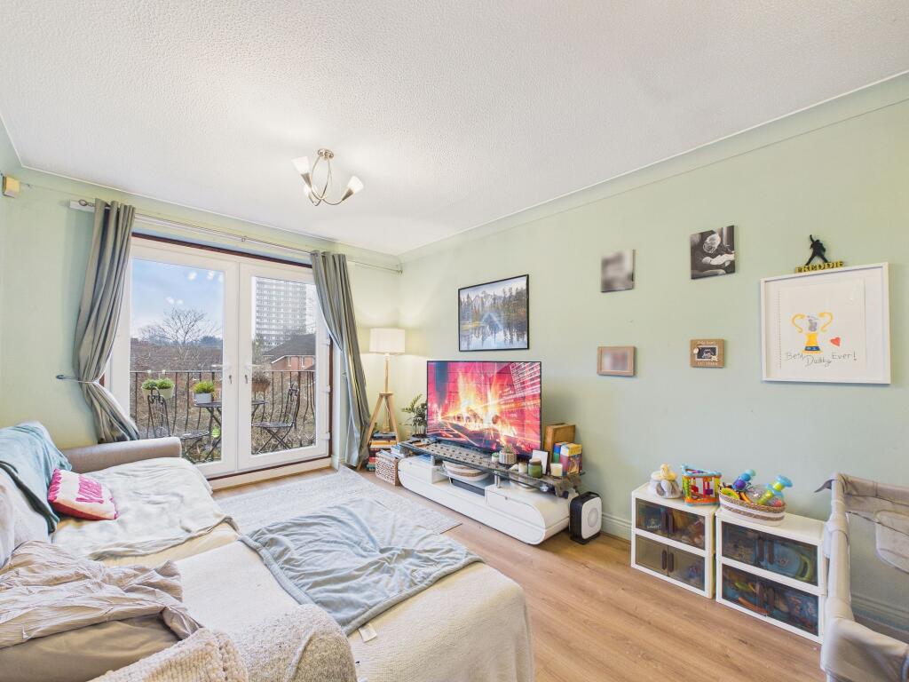 Apartment in Newcastle upon Tyne, Cradlewell, Sandyford - View 2