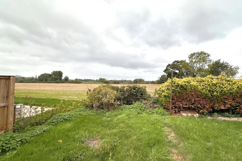 Pucklands, Patney, Wiltshire, SN10 3RE photo 2