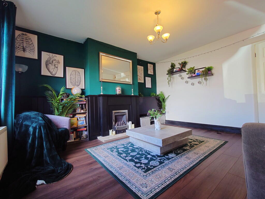 30, Gordon Road photo 2