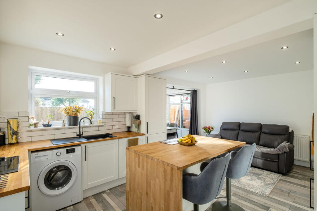 House in Rushcliffe, East Leake - View 3