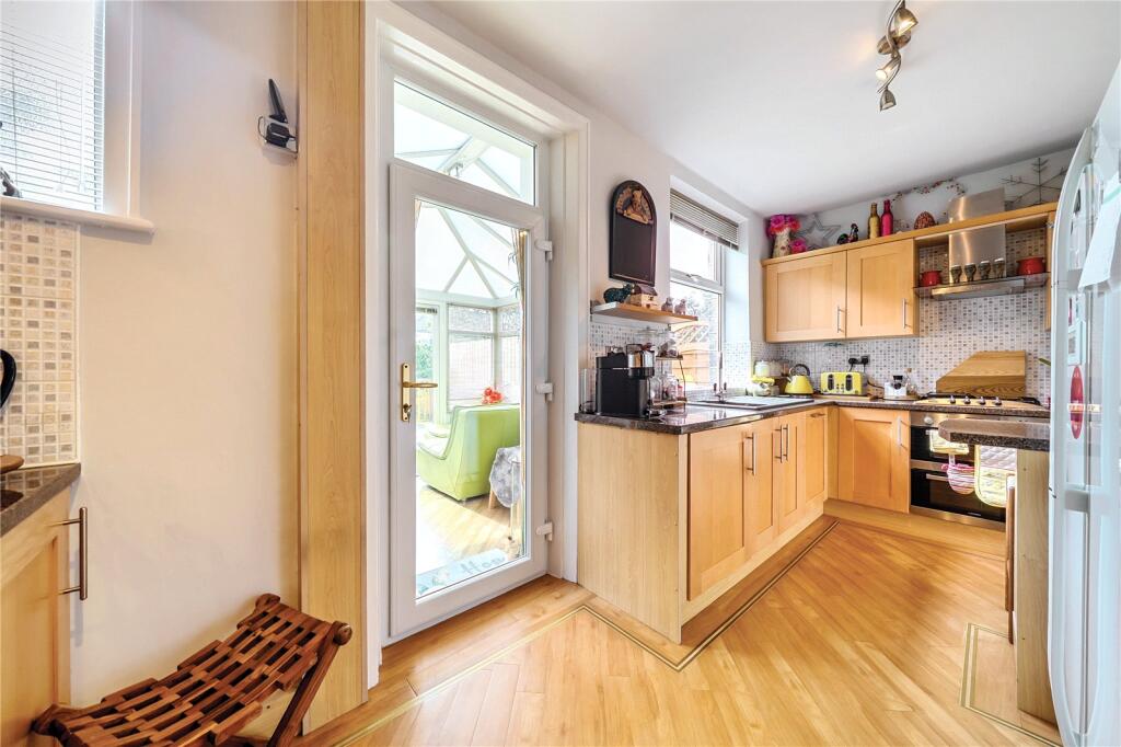 Gillroyd Lane, Linthwaite, Huddersfield, West Yorkshire, HD7 photo 3