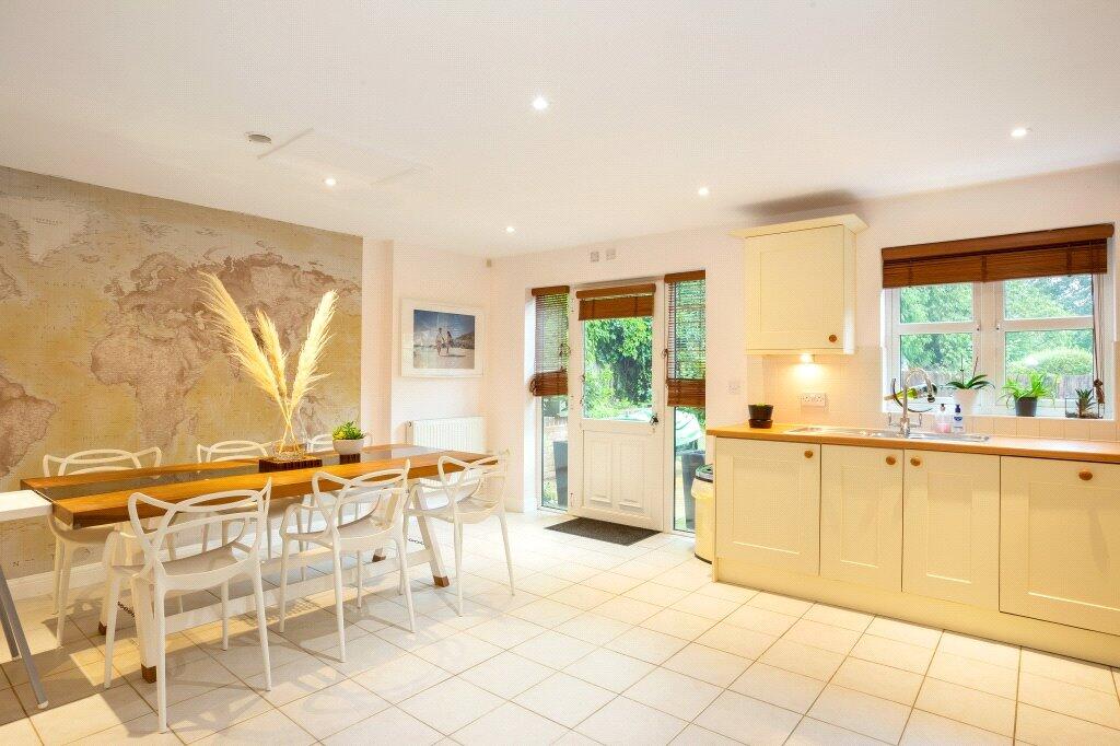 5, Stonehouse, Lower Basildon, Reading, Berkshire, RG8 photo 4