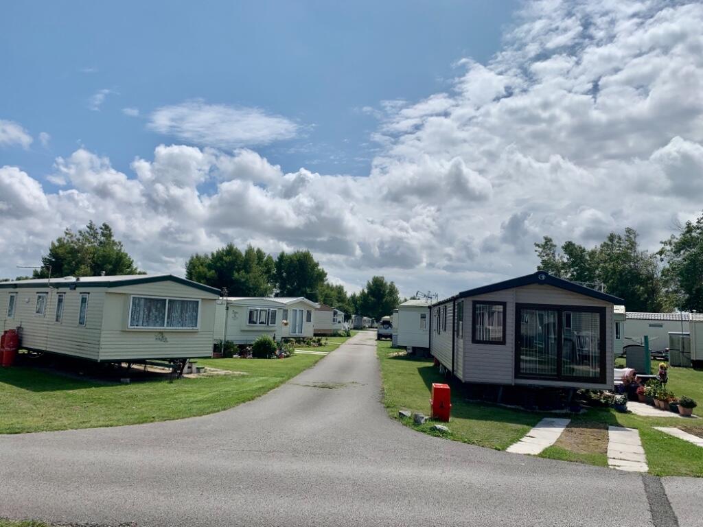 Park Lane Holiday Homes, Meols, Wirral CH47 8XX, LL22 photo 5