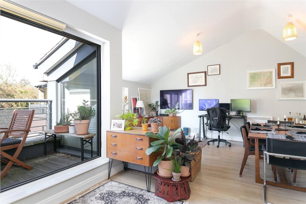 2 bedroom duplex for rent