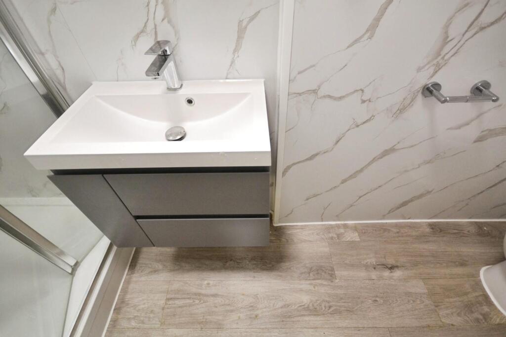 Apartment in Reading, Newtown - View 5