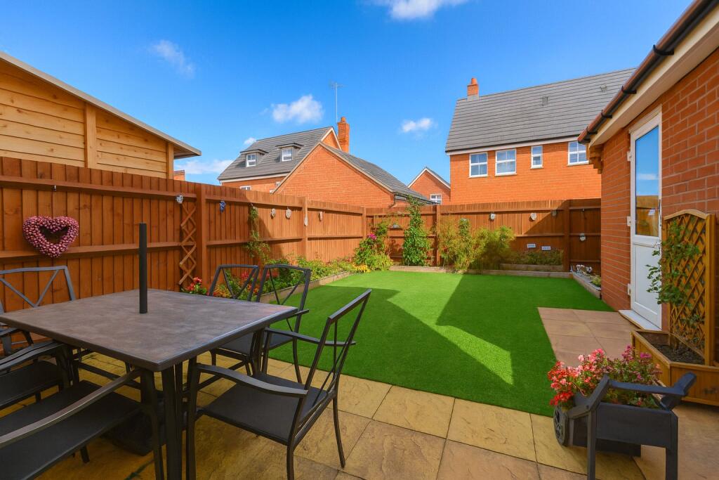House in Northampton, Boughton - View 4