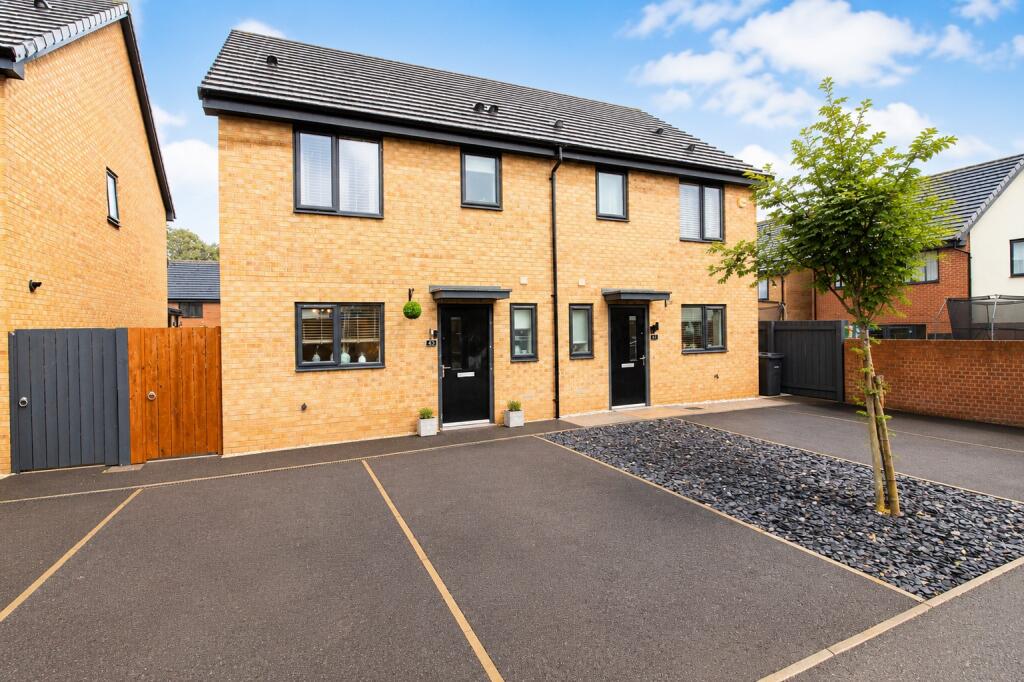Main image of property: Finchley Close, Kingston Upon Hull, City Of Kingston Upon Hull