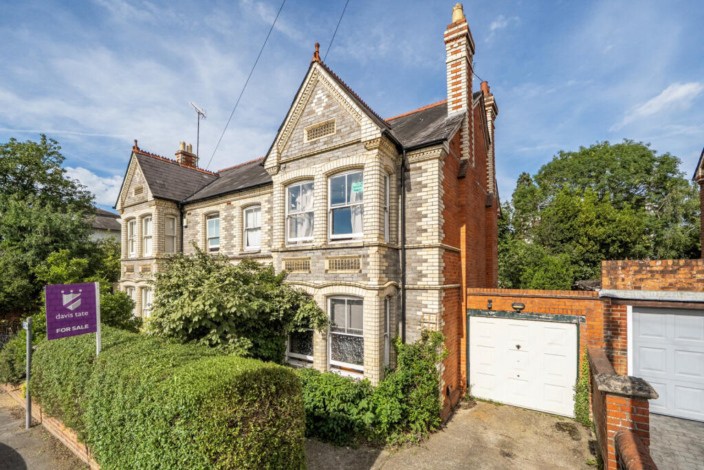 Main image of property: Eastern Avenue, Reading, Berkshire, RG1