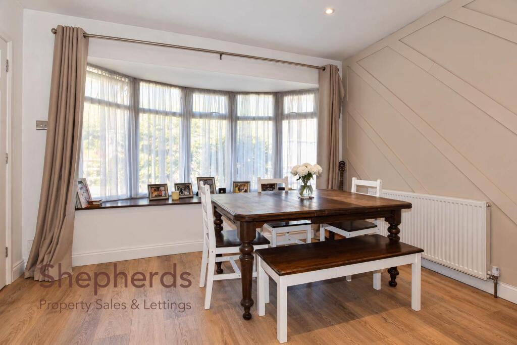 House in Waltham Cross, Churchgate - View 5