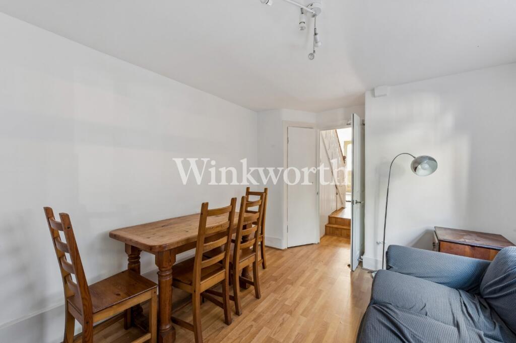 House in London - View 5