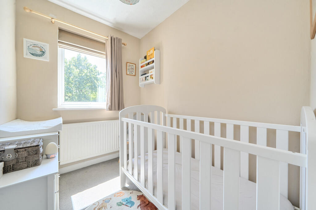 Avenue House, Chesham - View 6