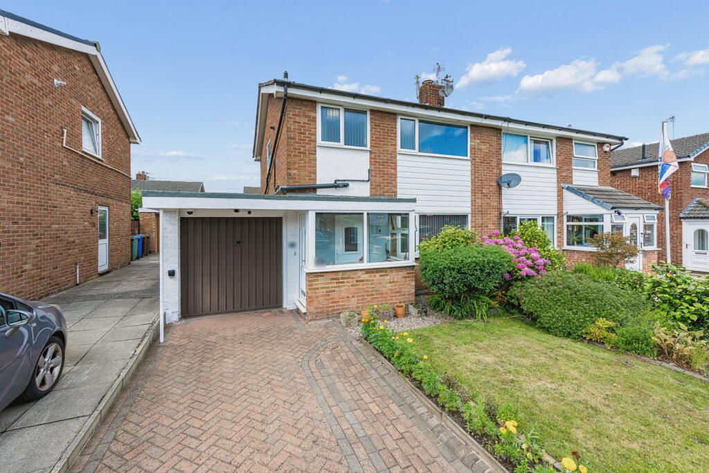 Main image of property: Chatsworth Road, Radcliffe, Manchester, M26 4NT