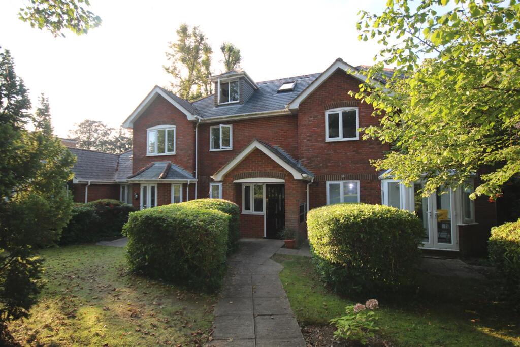 Main image of property: EPSOM ROAD, LEATHERHEAD, KT22