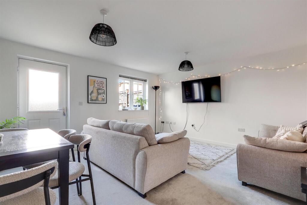 House in East Cambridgeshire, Ely - More